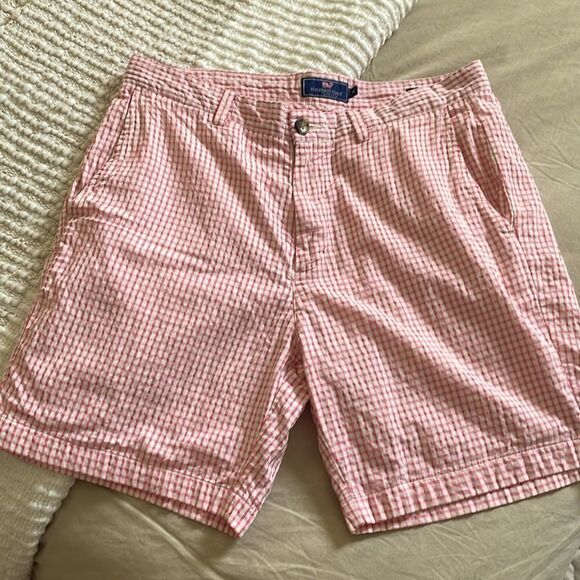Vineyard Vines Breaker Shorts - Picture 1 of 6